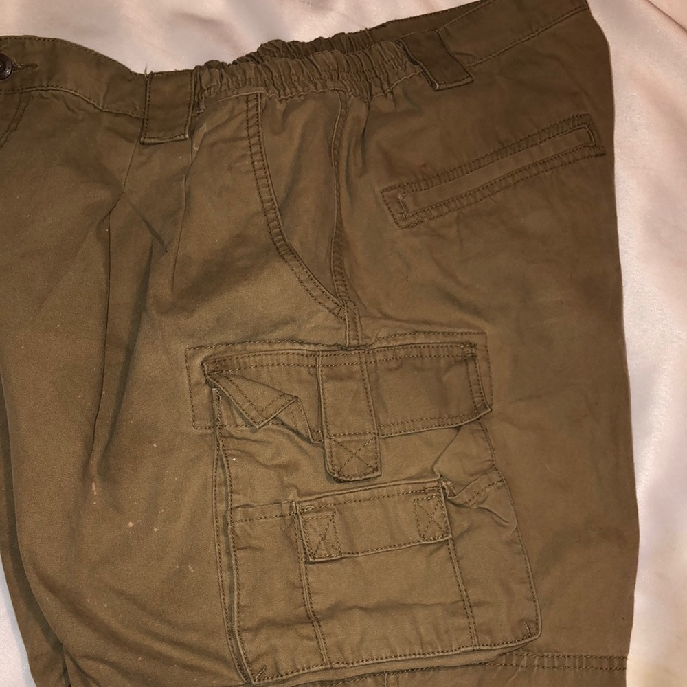 ROUNDTREE & YORKE CARGO SHORTS